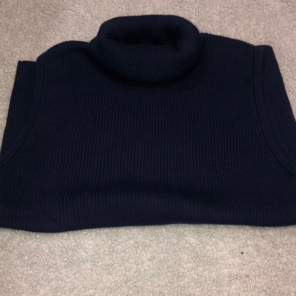 Turtle neck shirt